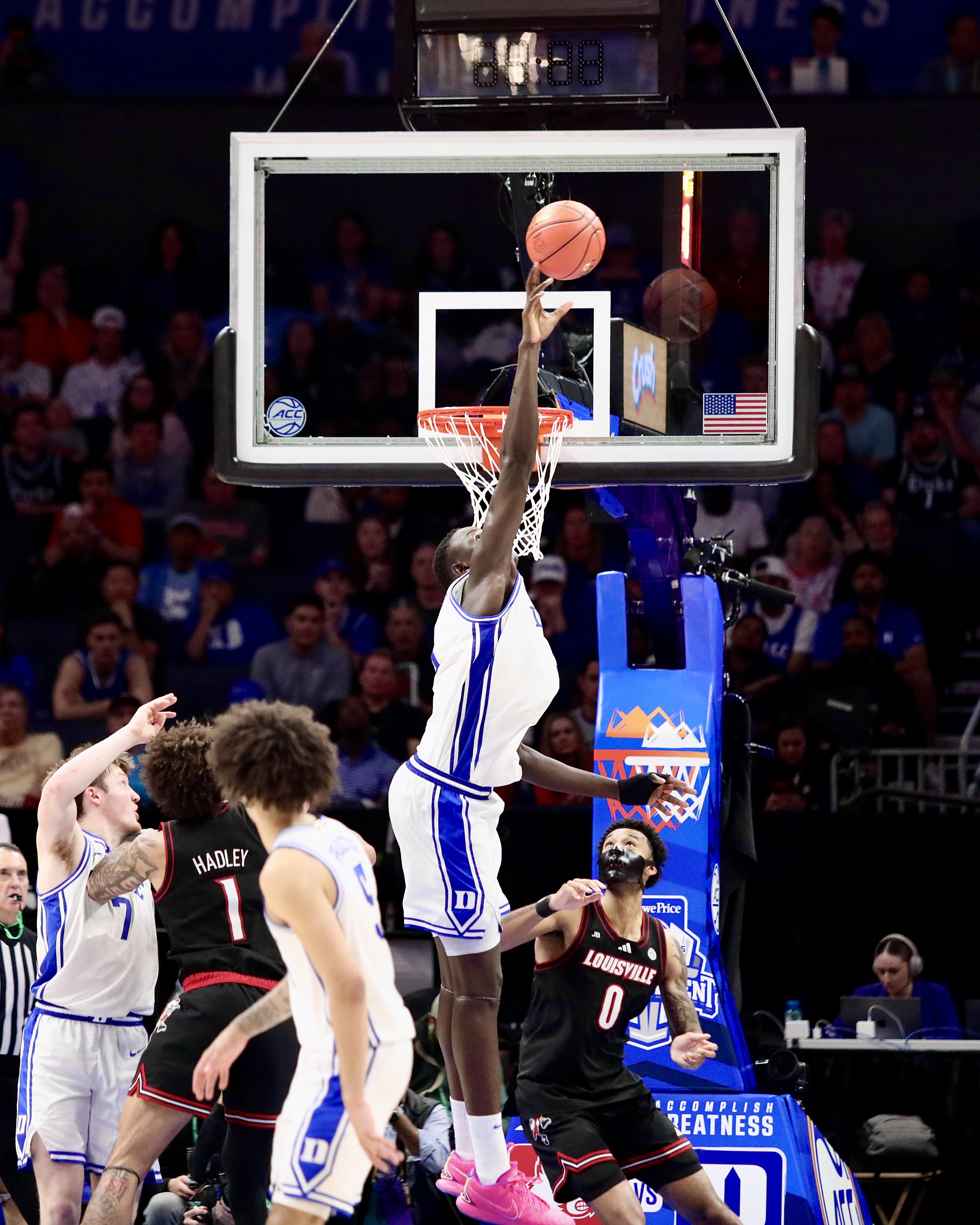 duke basketball player khaman maluach blocks shot