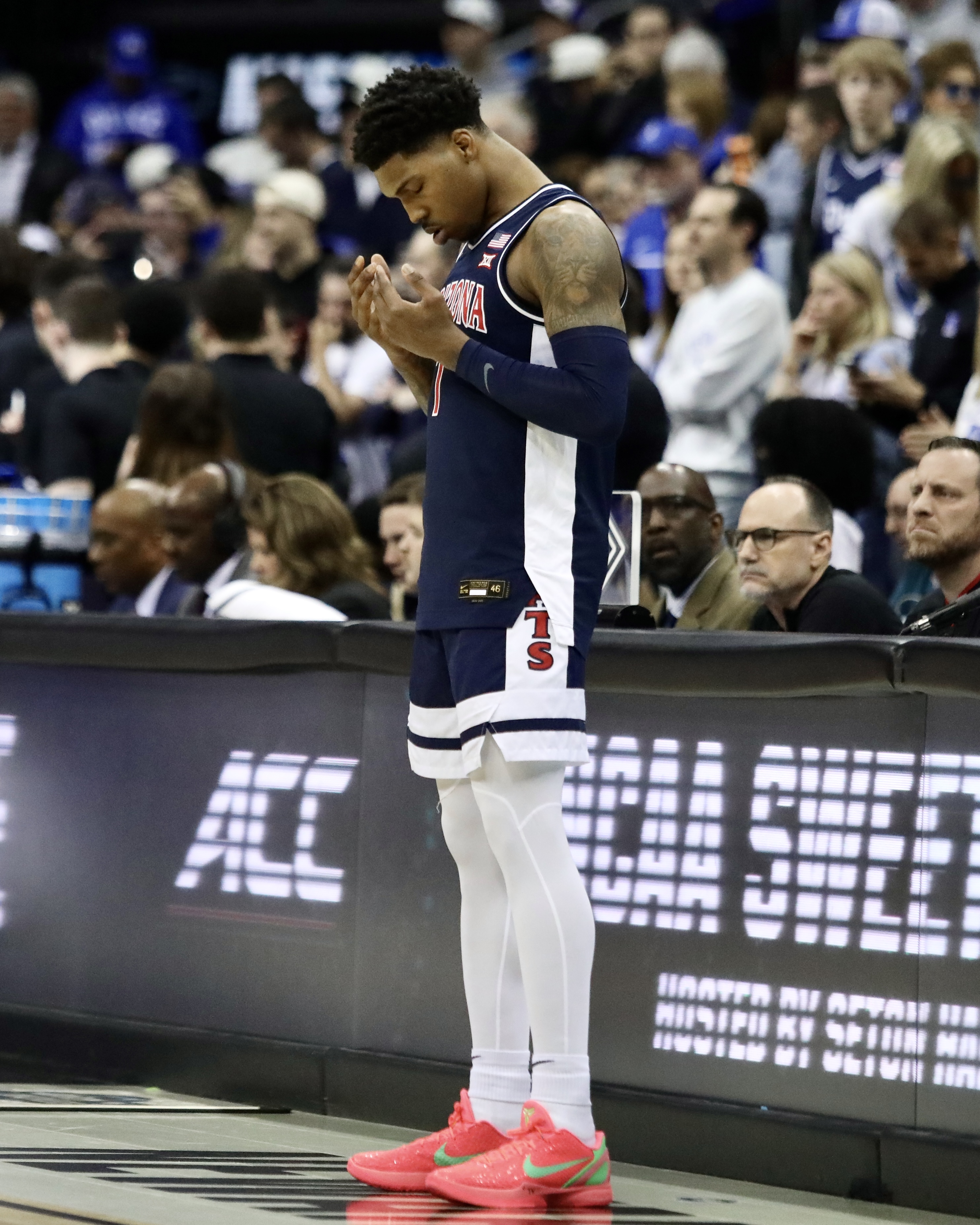 arizona guard caleb love